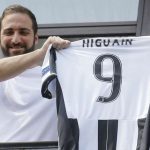 VA FI HIGUAIN CARTEA CÂȘTIGĂTOARE A ”BĂTRÂNEI DOAMNE”?