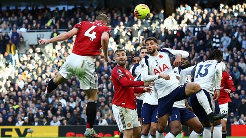 MAN UNITED ÎNTRE RĂBDARE ȘI STABILITATE